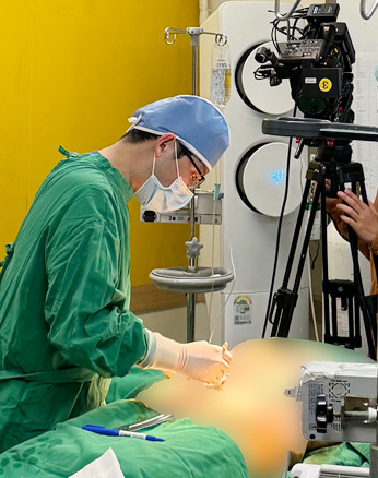 สัมนาแบบไลฟ์ สัมนาแบบไลฟ์ การทำศัลยกรรมหน้าท้องโดยใช้ Lipomatic EVA