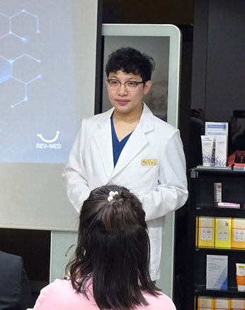 การฝึกอบรมและการบรรยาย บรรยายเชิงปฏิบัติการแก่ทีมแพทย์และผู้เกี่ยวข้องจากประเทศจีน (โดย Model Line)